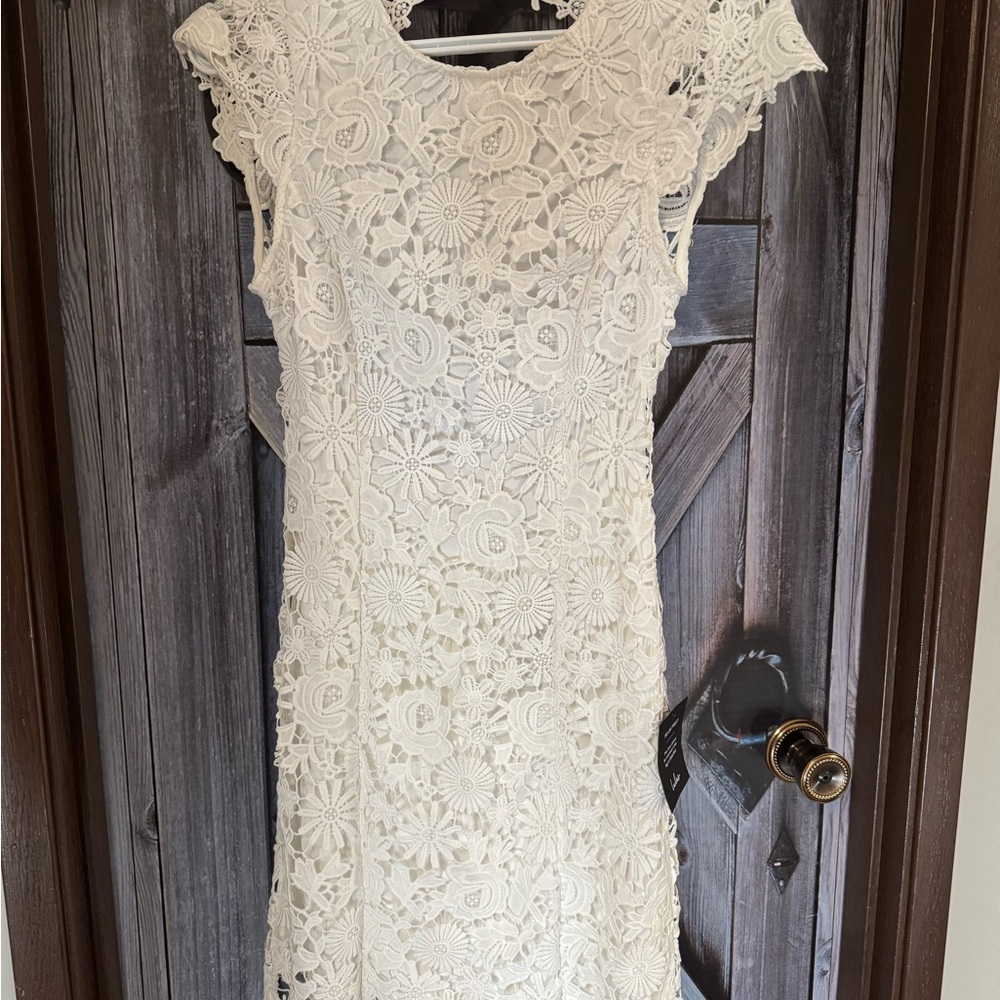 Lulus romance  White Lace Dress XS